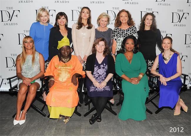 4.图注：家喻户晓的奥普拉·温弗瑞（Oprah Winfrey）于2012年被授予了【The Lifetime Leadership DVF Award 终身领袖奖】.jpg