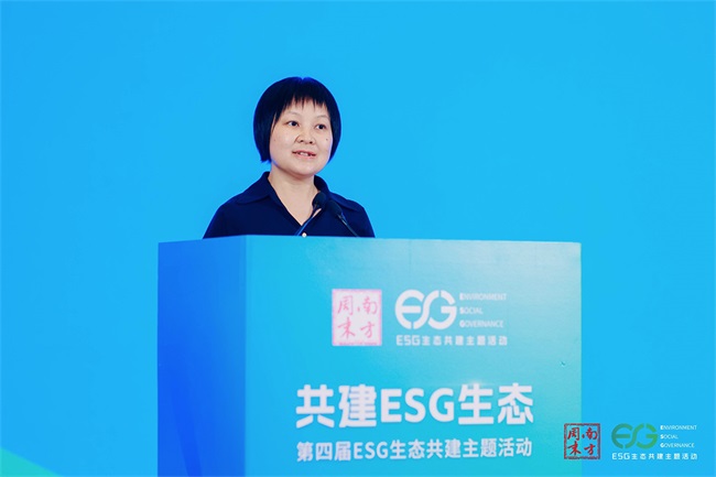 肖华.jpg