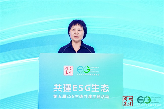 肖华_副本.jpg